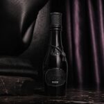Prive Noir Riiffs Eau de Parfum con fondo creativo